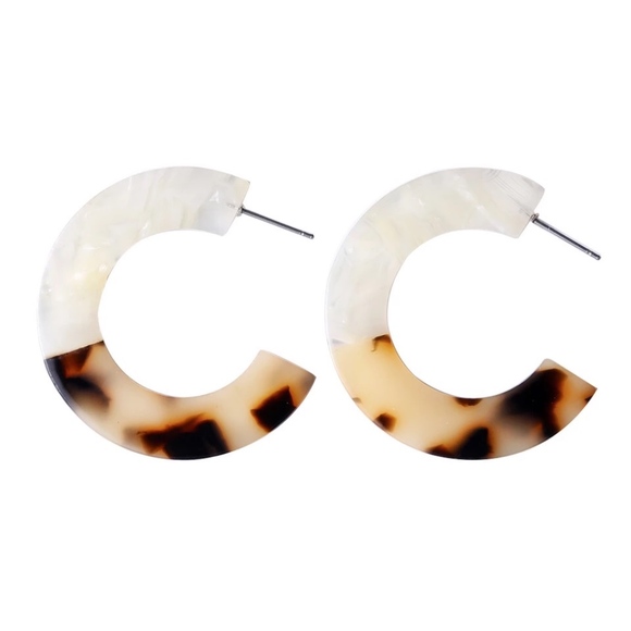 Ivory Leopard Acrylic Tortoise Shell Hoop Earrings - Picture 7 of 7